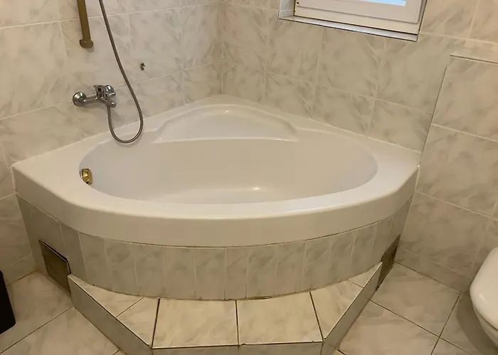 Nirvana 10 Metres From Apartman Srima